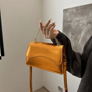 Women Metallic Crocodile Pattern Shoulder Bag PU Leather Retro Flap Crossbody Bag With Chain Strap Fashion Underarm Bag