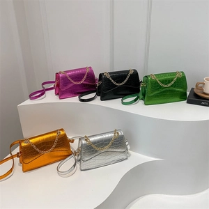 Fashionable crocodile pattern crossbody bags in five metallic colors with chain detail