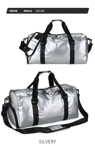 Sac bandoulière argenté chic avec finition métallisée et bandoulière réglable