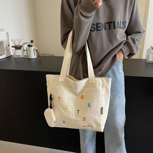 Grand sac cabas en toile crème avec lettres colorées et porte-monnaie pour femmes