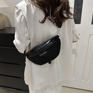 Sac bandoulière demi-lune noir avec strass et sangle en nylon ajustable pour femme