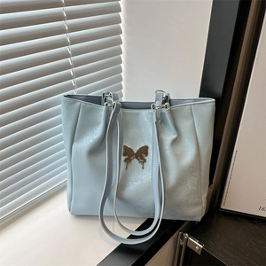 Sac Fourre-tout en Cuir PU Grande Capacité Avec Décor de Papillon en Métal pour Femmes Sac à Bandoulière Élégant Commuting