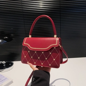 Women Fashion PU Leather Heart Quilted Shoulder Bag Elegant Scalloped Flap Top Handle Crossbody Bag Elegant Daily Handbag
