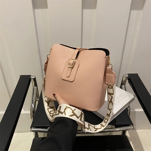 Women Fashion PU Leather Bucket Bag Large Capacity Wide Letter Printed Strap Crossbody Shoulder Bag Casual Daily Handbag