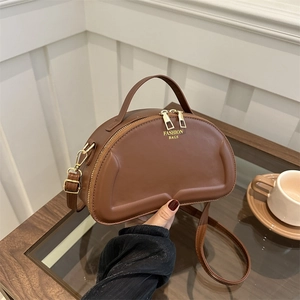 Minimalist PU Leather Crescent Shoulder Bag For Women Fashion Half Moon Hobo Bag With Adjustable Strap Solid Color Handbag
