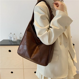 Large capacity dark brown patchwork shoulder bag for women with minimalist retro style