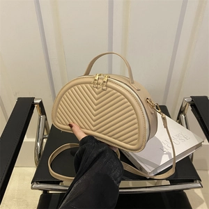 Borsa a Spalla Mezzaluna Moda Donna Trapuntata a Chevron in Pelle PU Borsa a Tracolla Minimalista Urbano Piccola Borsa a Mano