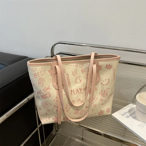 Women's Large Capacity PU Leather Tote Bag Graffiti Printed Casual Shoulder Bag For Commute Street Style Handbag With Pendant