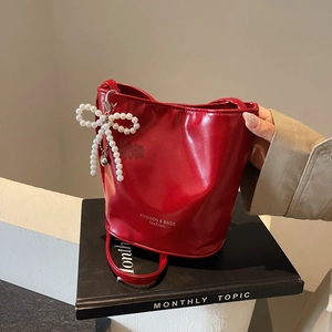 Women Fashion Artificial Pearl Bow Bucket Bag Glossy PU Leather Shoulder Crossbody Bag For Daily Commuting Elegant Lady Handbag