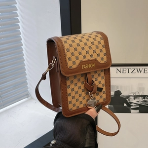 Mini Sac Bandoulière Vintage Monogramme pour Femmes Cuir PU Petit Sac de Téléphone Carré Vertical Avec Pendentif Sac à Épaule