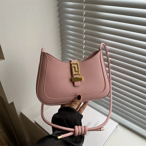 Sac Sous le Bras en Cuir PU pour Femmes Couleur Unie Sac à Épaule Croissant Boucle Géométrique Sac Bandoulière Décontracté