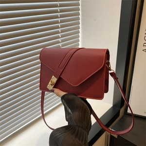 Women Vintage PU Leather Shoulder Bag Small Square Crossbody Bag With Gold Lock Simple Stitching Daily Fashion Messenger Bag