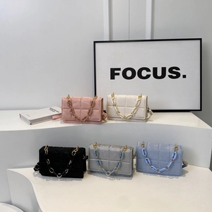 Chic quilted crossbody bags in five colors with metallic chain handles and shoulder straps