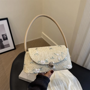 Women Fashion Straw Shoulder Bag Floral Embroidery Lace Underarm Bag Summer Pastoral Style Woven Handbag With Metal Lock