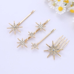 Details des 4-teiligen goldenen Braut-Haarclip-Sets mit funkelnden Sternen-Strasssteinen