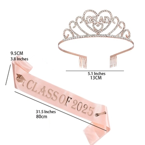 Dimensions détaillées du diadème de diplômée or rose et de l'écharpe en satin rose 2025