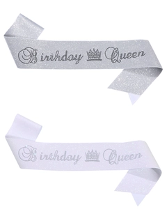 Détails des écharpes en tissu pailleté avec texte Birthday Queen et motif de couronne royale