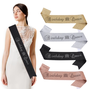 Écharpe Birthday Queen en Tissu Satin Pailleté Avec Couronne et Lettres en Strass pour Fête d'Anniversaire Femme Fille Accessoires de Fête