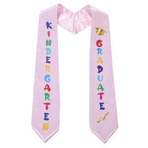 Écharpe de remise des diplômes en satin rose pour enfants de maternelle avec texte