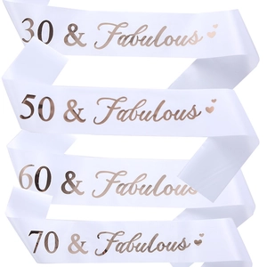 Écharpes d'anniversaire pour 30, 50, 60 et 70 ans avec texte rose doré sur blanc