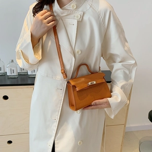 Fashionable orange-brown crocodile pattern mini square bag with gold lock and top handle