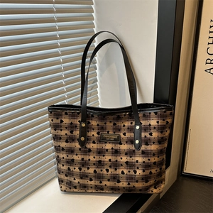 Grand Sac Cabas Femme à Carreaux Imprimé Cœur en Nylon Sac à Épaule Minimaliste Urbain Sac à Main de Navette Quotidien
