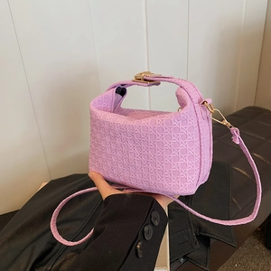 Fashion Woven Texture PU Leather Shoulder Bag For Women Urban Minimalist Crossbody Handbag With Gold Lock Casual Commuter Small Square Bag