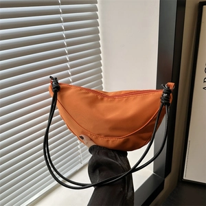 Bolso de Hombro de Media Luna de Tela Oxford para Mujer Minimalista con Correa de Nudos Contraste de Color Bandolera Axila