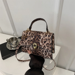 Fashion Leopard Print PU Leather Shoulder Bag For Women Lock Design Crossbody Handbag Small Square Commuter Satchel