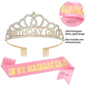 Coffret écharpe en satin rose et couronne de strass dorés pour fêtes d'anniversaire