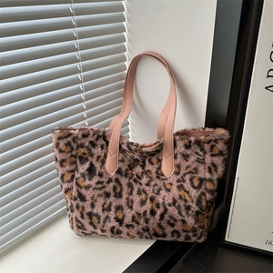 Women Leopard Print Plush Tote Bag Faux Fur Large Capacity Shoulder Bag Soft Warm Handbag Autumn Winter Fashion Bag