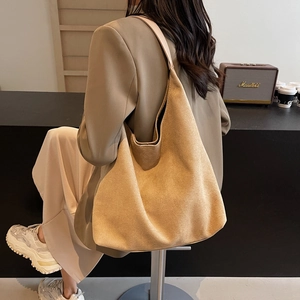 Brown suede tote bag with large capacity and minimalist design for autumn winter fashion