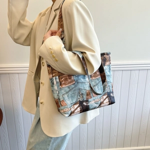 Minimalist printed tote bag with vintage denim texture and large capacity for daily commuting