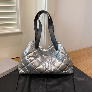 Women Urban Minimalist PU Leather Quilted Tote Bag Large Capacity Metallic Glossy Padded Shoulder Bag Solid Daily Satchel