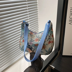 Women Vintage Floral Printed Nylon Shoulder Bag Large Capacity Underarm Hobo Bag With Adjustable Strap Fashion Floral Top Handle Bag