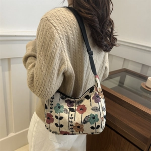 Floral print large canvas underarm bag for women with adjustable strap fashion look