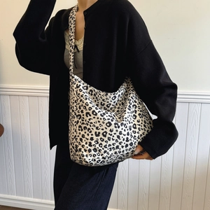 Fashionable leopard print large canvas crossbody bag for women with wide shoulder strap