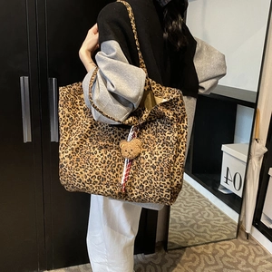 Large capacity leopard print tote bag with plush bear pendant and striped ribbon