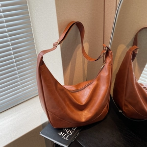 Women Retro PU Leather Large Capacity Hobo Bag Simple Solid Color Shoulder Tote Crescent Underarm Daily Casual Handbag