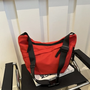 Women Large Capacity Nylon Crossbody Bag Lightweight Urban Simple Hobo Shoulder Bag Casual Dumpling Messenger Bag For Daily