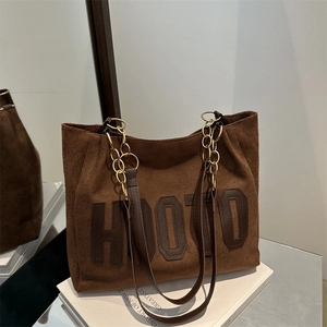 Borsa Tote da Donna alla Moda con Stampa a Lettere Grande Capacità in Nylon Borsa a Spalla con Tracolla a Catena Minimalista