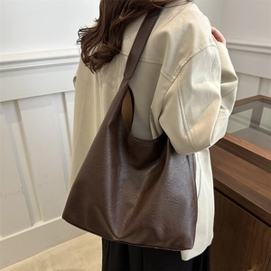 Large vintage coffee brown tote bag in supple faux leather for women's casual style