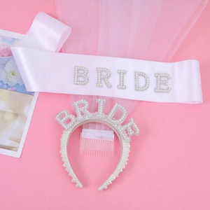 Kit EVJF mariée avec serre-tête perles, écharpe en satin blanc et voile de mariée