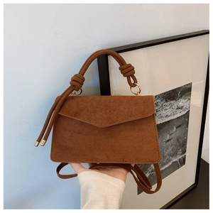 Braune kleine quadratische Wildleder-Tasche mit einzigartigem dicken Knotengriff