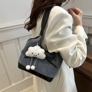 Borsa tote in denim e pelle con ciondolo a nuvola bianca per il lavoro quotidiano