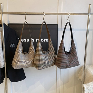 Retro houndstooth plaid tote bag with wide shoulder strap in classic autumn colors