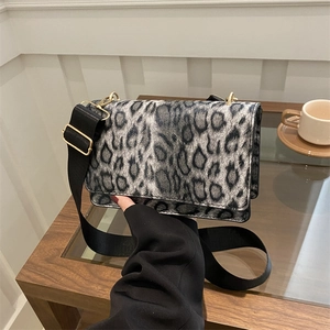 Vintage Leopard Print Small Square Bag For Women Retro PU Leather Shoulder Crossbody Bag With Adjustable Wide Strap Gold Hardware