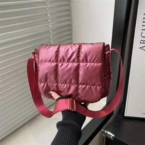 Women Quilted Puffer Shoulder Bag Metallic Glossy Crossbody Bag Large Capacity Fashion Commuter Square Daily Handbag