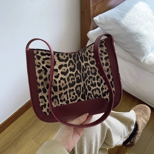 Sac à Épaule Léopard Femmes en Cuir PU Épissage Sac Fourre-tout Rétro Sac Sous le Bras Mode Grande Capacité Sac à Main Urbain