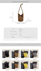Size chart for wool shoulder bag showing 29cm height and 30cm width specifications